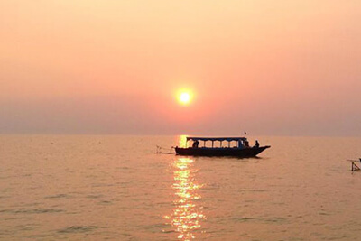 Kampong Phluk sunset boat tour